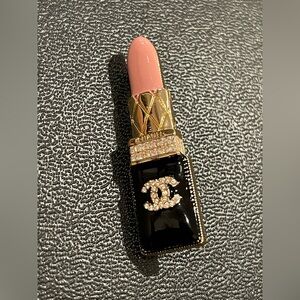 Fashion Jewelry Pink Lipstick with Black and Gold Case